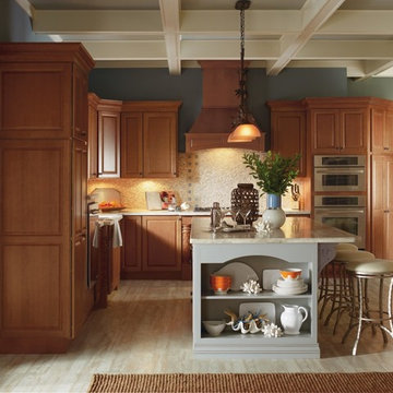 Diamond Cabinets: Casual Kitchen with Gray Island