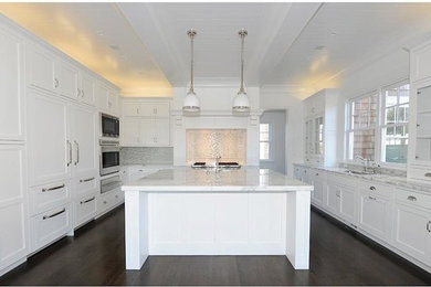 Inspiration for a modern kitchen remodel in Other