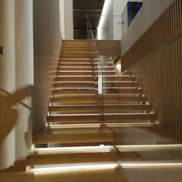 Red Oak Floating Staircase Cantilevered Staircase