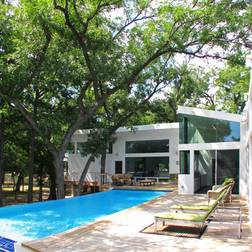 Triehouse - The Triangular House in the Trees