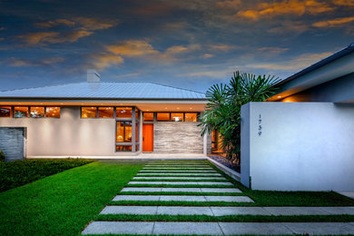 Inspiration for an exterior home remodel in Tampa