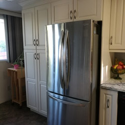 Cream White kitchen - Products