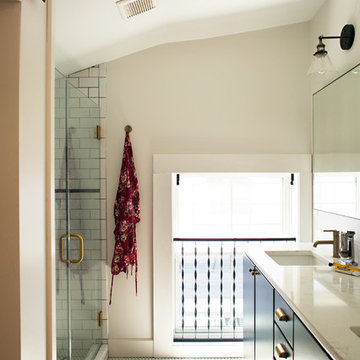 My Houzz: First-Time Cincinnati Homeowners Take On a Modern Rehab