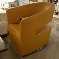 Showroom Pieces - Armchairs And Accent Chairs