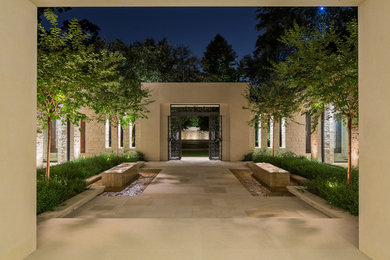 Photo of a transitional landscaping in Houston.