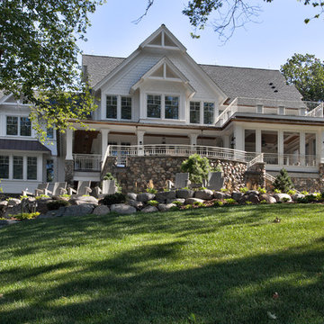 Farmhouse on the Lake