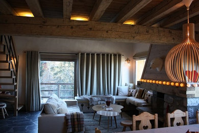 Design ideas for a country family room in Grenoble.