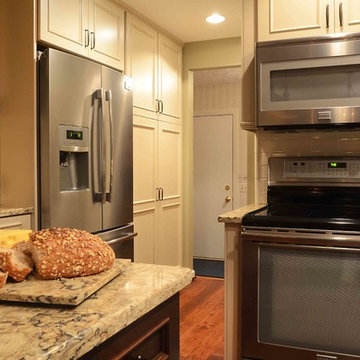 Kitchen Remodel, Powder Room Remodel, & Family Room Redecorate
