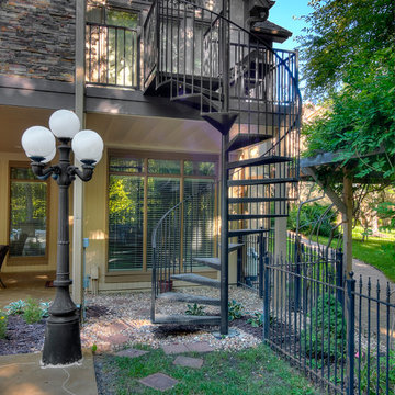 Outdoor living space in Overland Park