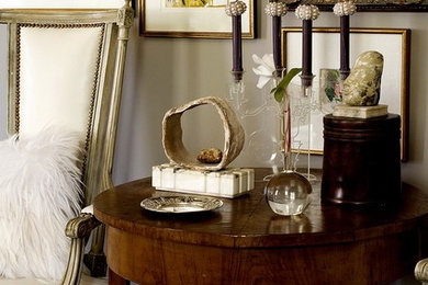 Example of a classic living room design in Raleigh