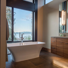 Beach Drive Waterfront Studio. Camano Island WA