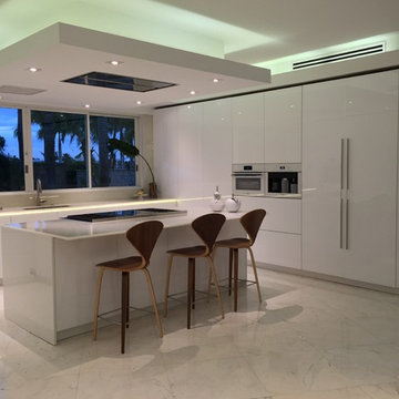 Kitchen - Rauvisio crystal white doors