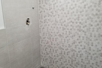 Linear Drain Showers