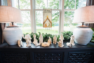Transitional family room photo in Atlanta