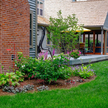 Traditional Saltbox Landscape Update - Brookfield