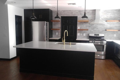 Inspiration for a contemporary kitchen remodel in Orlando
