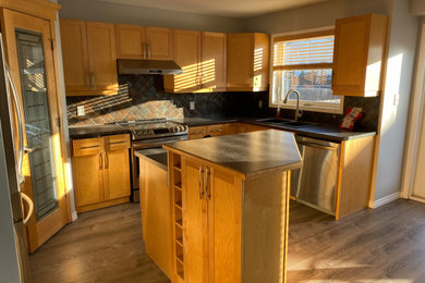 Example of a kitchen design in Vancouver