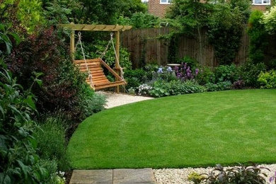 This is an example of a traditional landscaping in Atlanta.