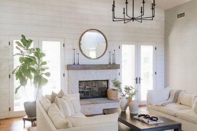 Photo of a farmhouse living room in Los Angeles.