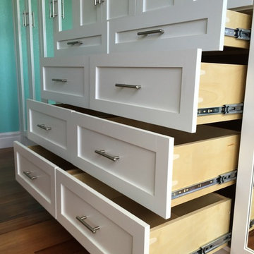 Reach in closet