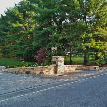 Natural Stone Mailbox/Walls and Courtstone Drive