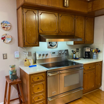 Small White Kitchen Design Roanoke, VA