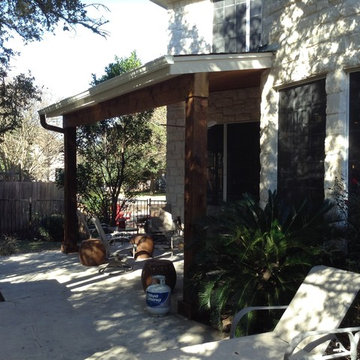 Cozy & Quaint Covered Porch and Outdoor Kitchen in Circle C Ranch, S. Austin, TX