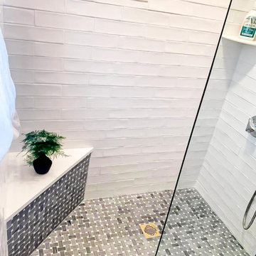 Subway shower tile with a corner bench