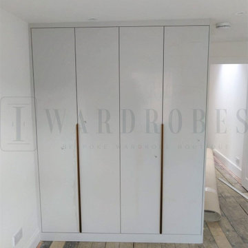 Set of made to measure white wardrobe for bedroom, attics and bathroom