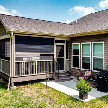 Screen Room with Composite Decking and Solar Screen