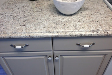Inspiration for a small timeless kitchen remodel in DC Metro