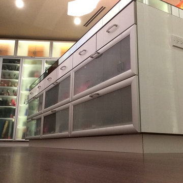 High Gloss White Acrylic Dream Closet