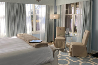Bedroom - transitional bedroom idea in Little Rock