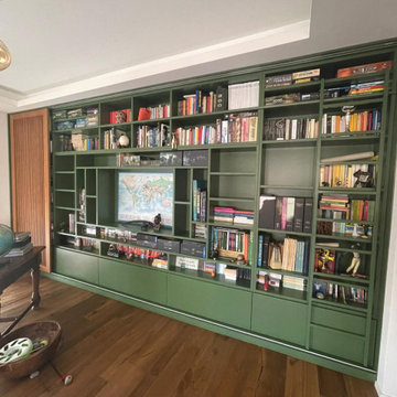 Libreria su misura laccata verde