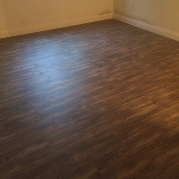 Rustic Reclaimed Oak 3mm luxury vinyl planks