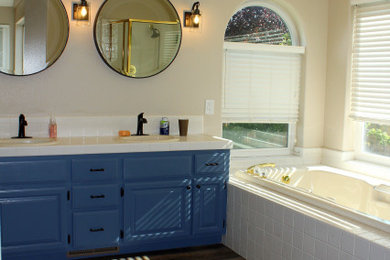 Example of a bathroom design in Other