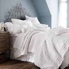 Linen's and Things