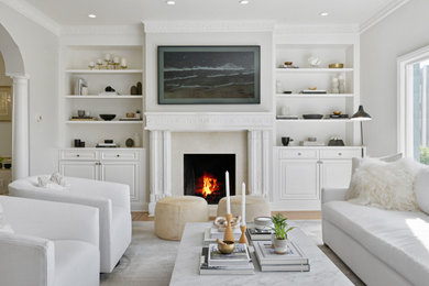 Living room - living room idea in San Francisco