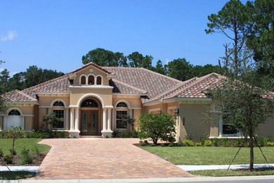 This is an example of a traditional exterior in Orlando.