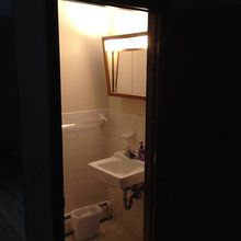 1/2 Bath