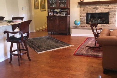 Inspiration for a transitional home design remodel in Los Angeles