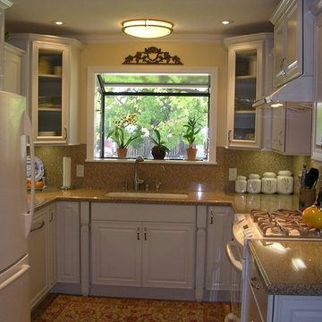 Very small U-shaped kitchen in West San Jose, CA