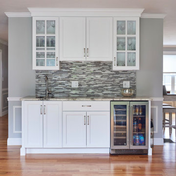 Wet Bar Entertaining!