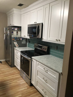 Does anyone have Montgomery Cambria countertops?