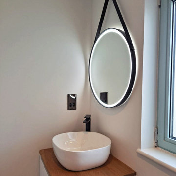 Andrew’s Stylish Bathroom Update