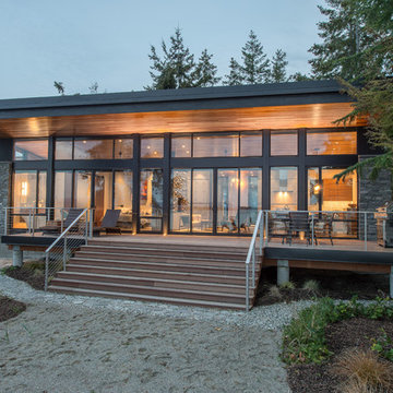 Beach Drive Waterfront Studio. Camano Island WA