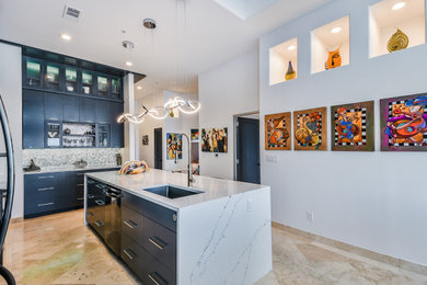Trendy kitchen photo in Houston