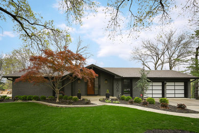 Inspiration for a 1960s exterior home remodel in Kansas City