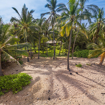 Beachfront Escape on Ke'ei Beach