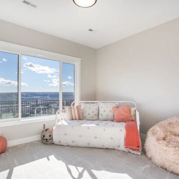 2556 Falconcrest Lp